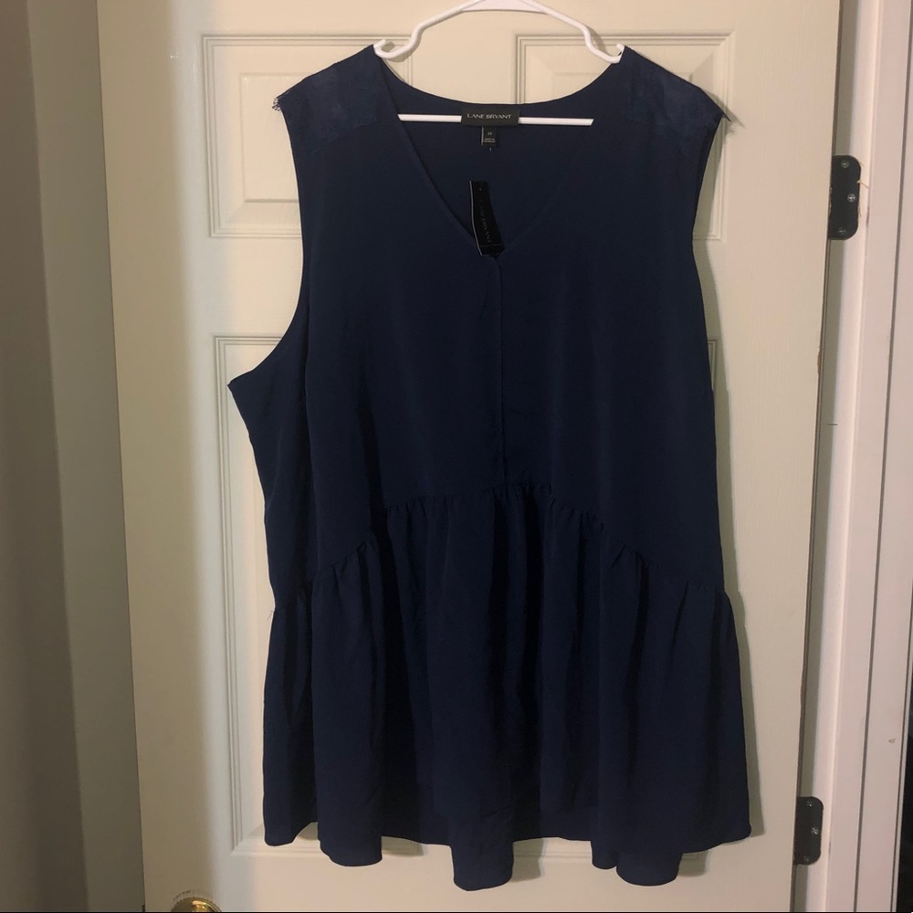 Lane Bryant blouse. Size 28. NWT.